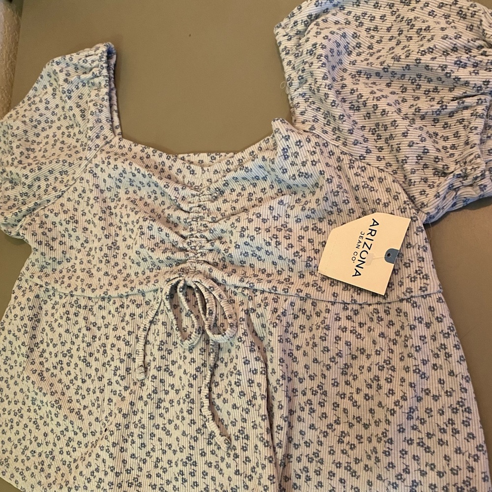 brand new light blue floral top